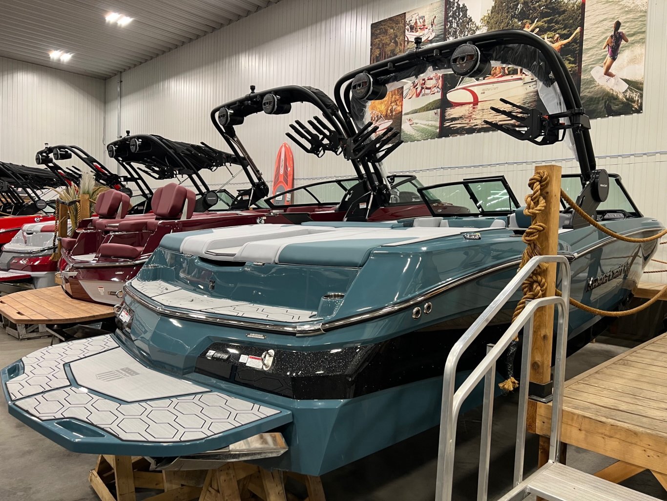 Bateau Mastercraft NXT22 2025 Bleu Magnétique Complètement Équipé pour le Wakesurf!