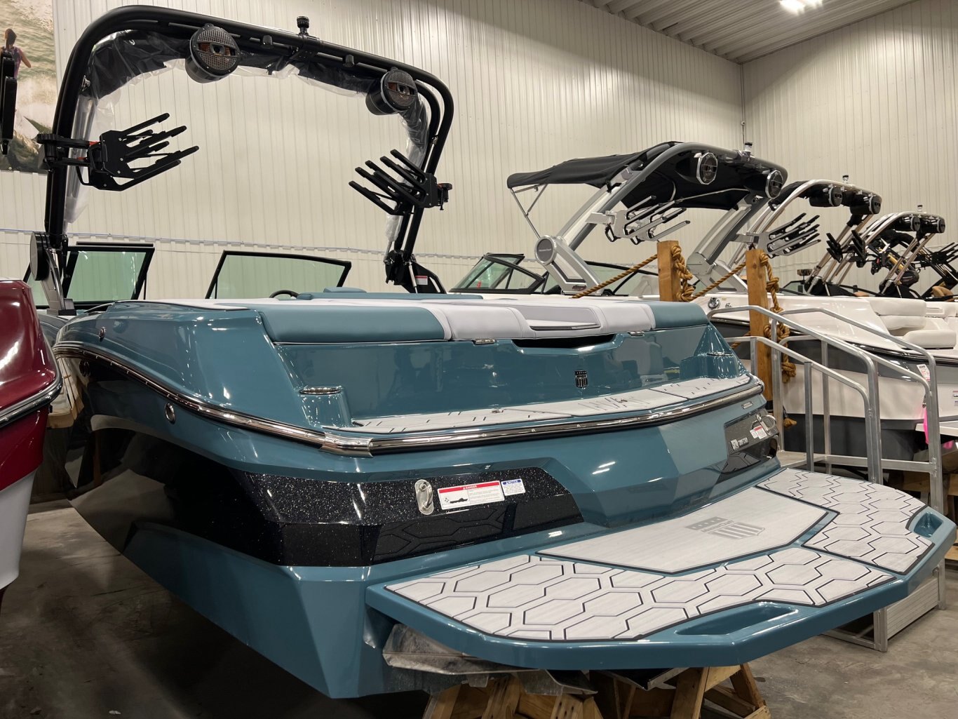 Bateau Mastercraft NXT22 2025 Bleu Magnétique Complètement Équipé pour le Wakesurf!