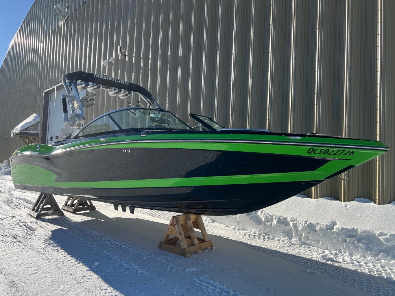 Bateau Mastercraft X30 2014 Vert & Noir avec Moteur Ilmor 6.0l Complètement Équipé pour le Wakesurf!