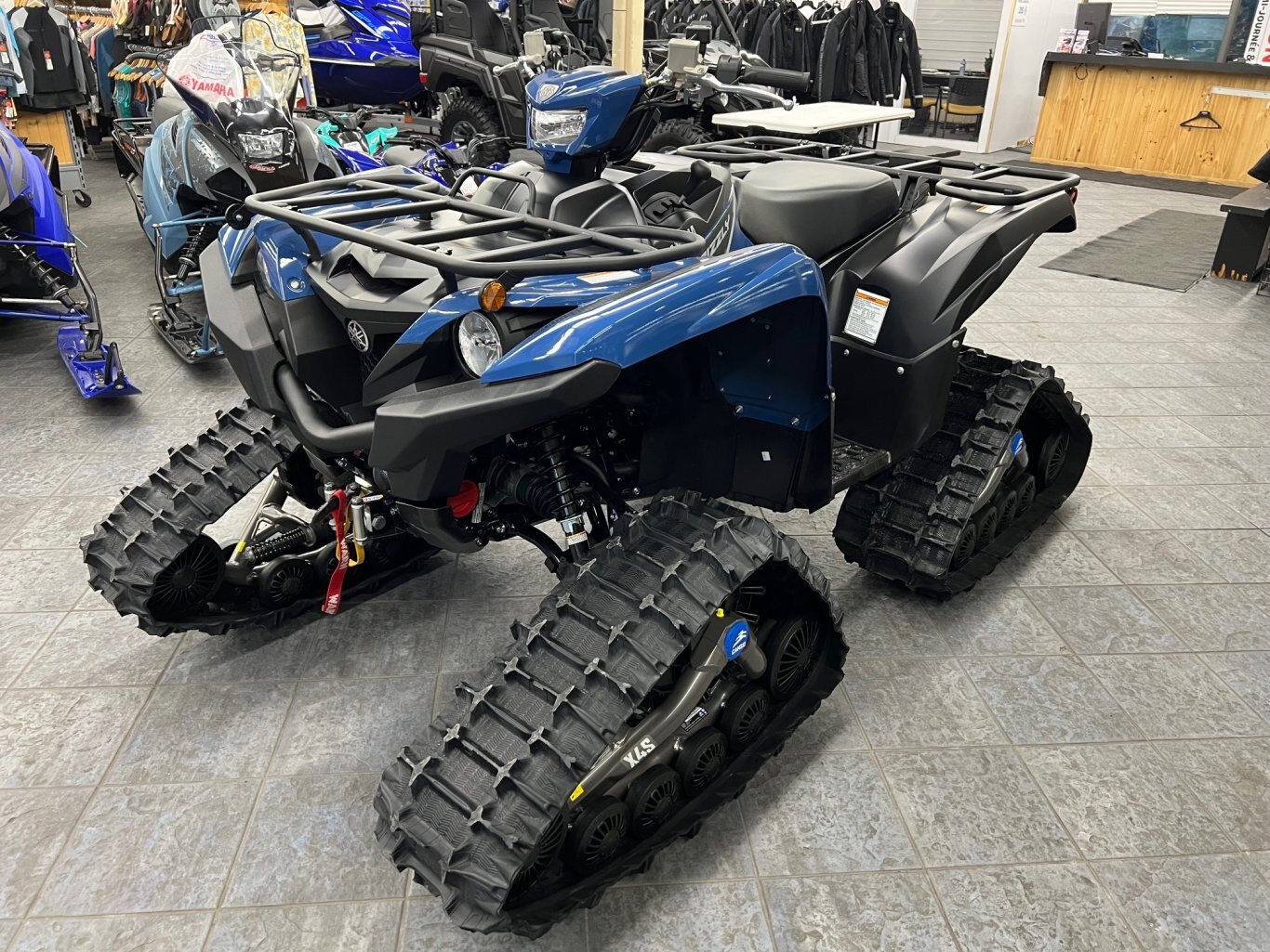 VTT Yamaha Grizzly 700 EPS SE 2025 Bleu & Noir avec Treuil, Jantes & Chenilles Camso X4S