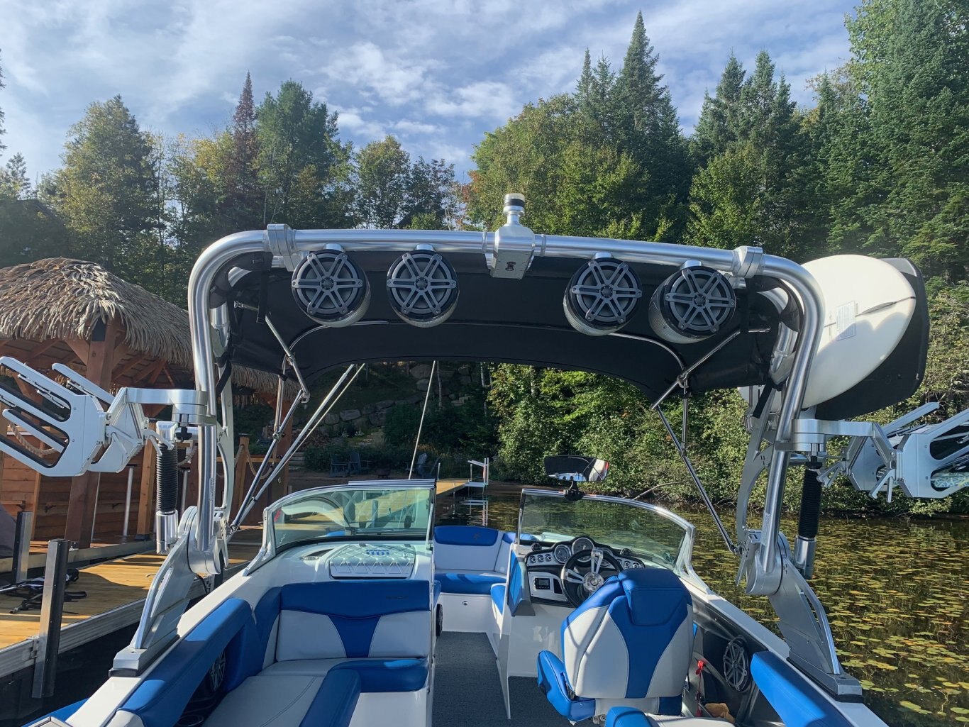 Bateau Mastercraft X30 2016 Bleu Noir & Blanc Moteur Ilmor 6.0l 400hp Complètement Équipé pour le Wakesurf!