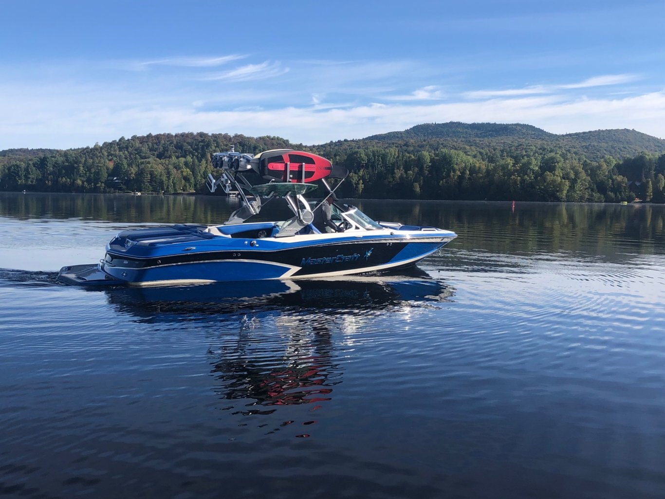 Bateau Mastercraft X30 2016 Bleu Noir & Blanc Moteur Ilmor 6.0l 400hp Complètement Équipé pour le Wakesurf!