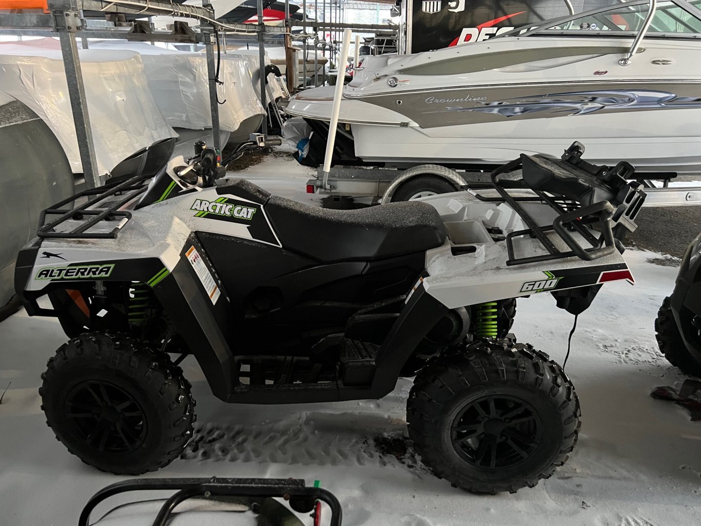 VTT Arctic Cat Alterra 600 TRV EPS XT 2023 neuf Blanc Modèle Multi-Usages 2 Passagers en Liquidation!