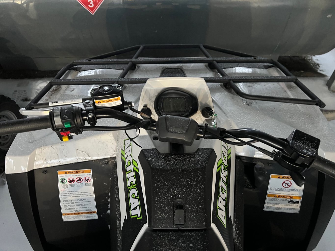 VTT Arctic Cat Alterra 600 TRV EPS XT 2023 neuf Blanc Modèle Multi Usages 2 Passagers en Liquidation!