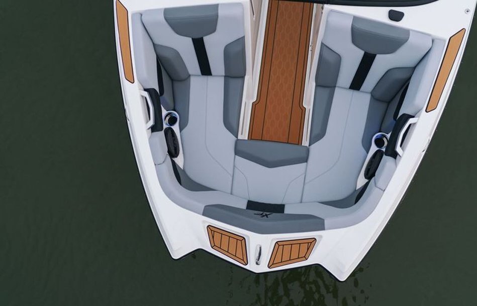 2025 MasterCraft XT20