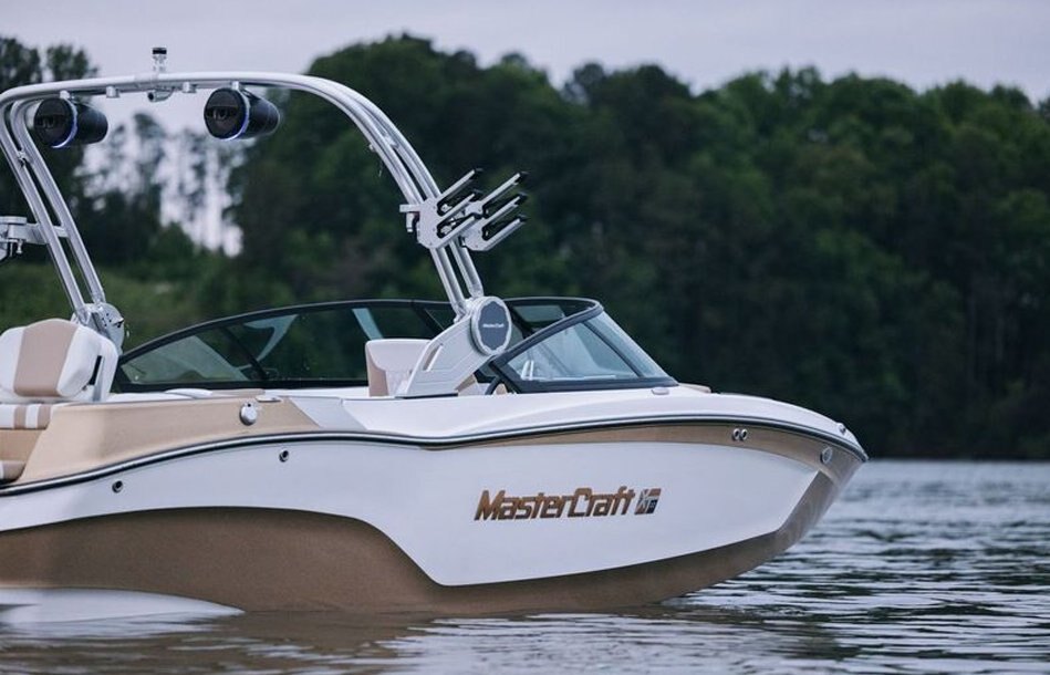 2025 MasterCraft XT22