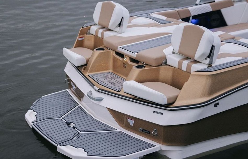 2025 MasterCraft XT22