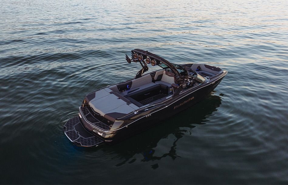 2025 MasterCraft NXT Icon Package