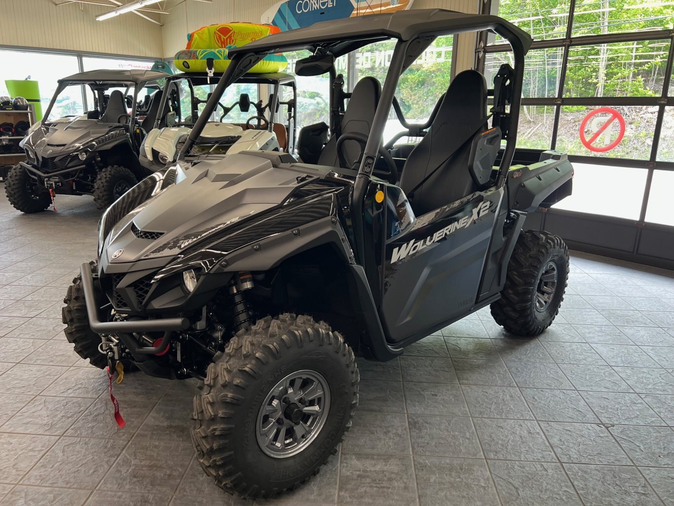 Side by Side Yamaha Wolverine X2 850 SE 2025 Noir avec Winch, Miroir Centrale et Attache Remorque!