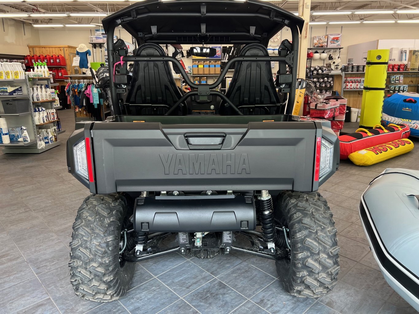 Side by Side Yamaha Wolverine X2 850 SE 2025 Noir avec Winch, Miroir Centrale et Attache Remorque!