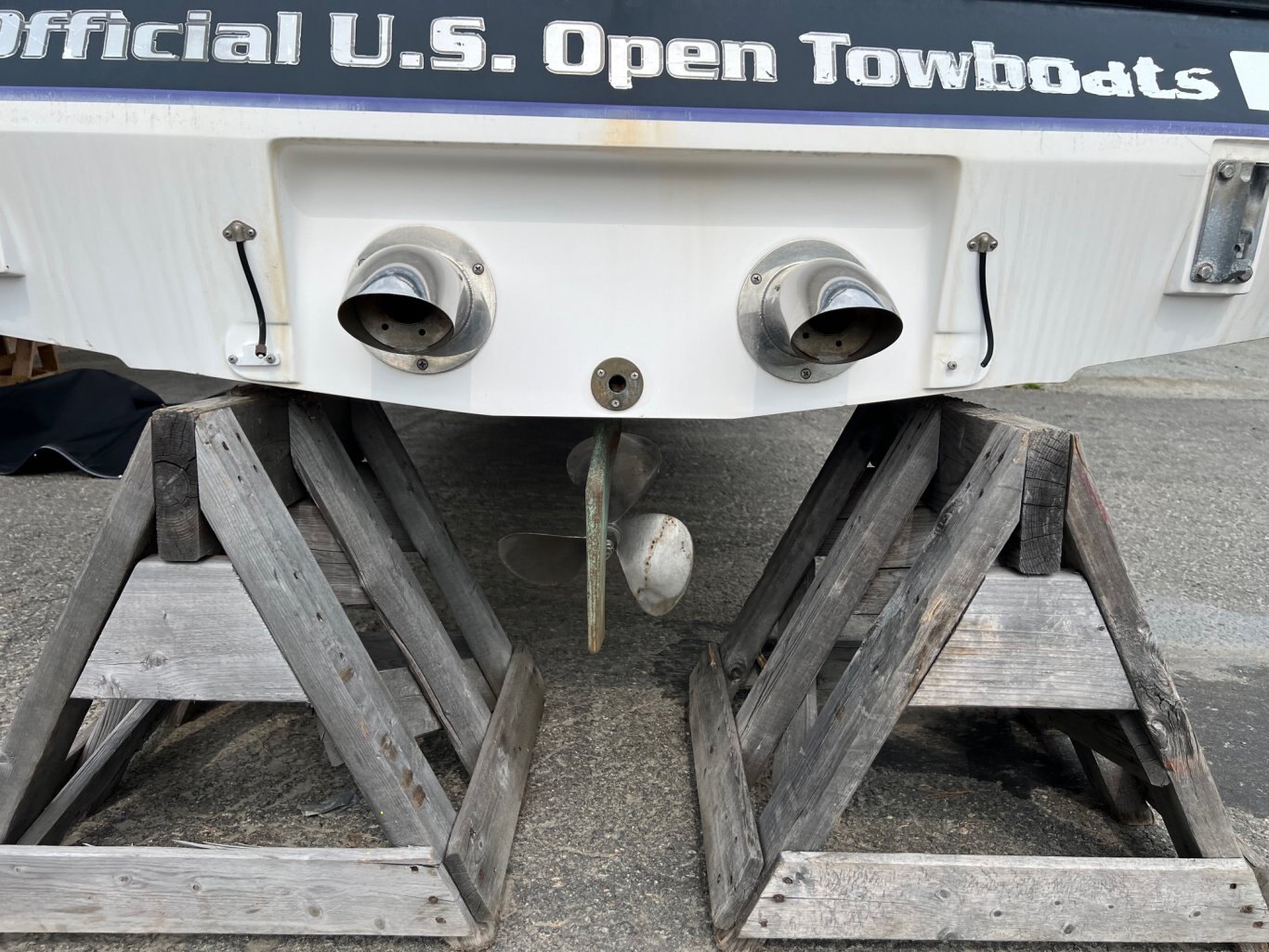 Bateau Malibu Sportster 1999 Noir (closedeck) avec moteur 310hp, Régulateur Vitesse avec Remorque Simple!