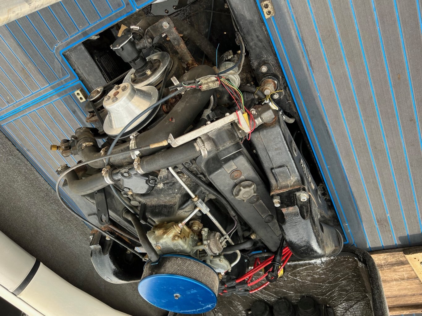 Bateau Malibu Sportster 1999 Noir (closedeck) avec moteur 310hp, Régulateur Vitesse avec Remorque Simple!