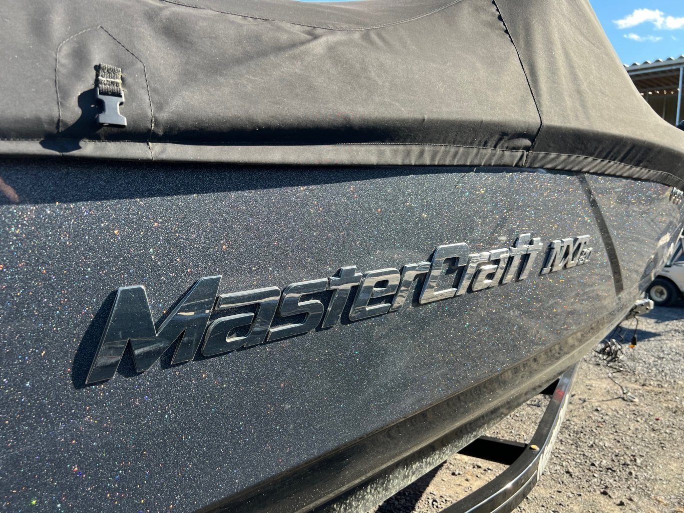 Bateau Mastercraft NXT20 2017 Noir & Gris Moteur 5.7L Ilmor avec 197h, Remorque, Complètement Équipé pour le Wakesurf!