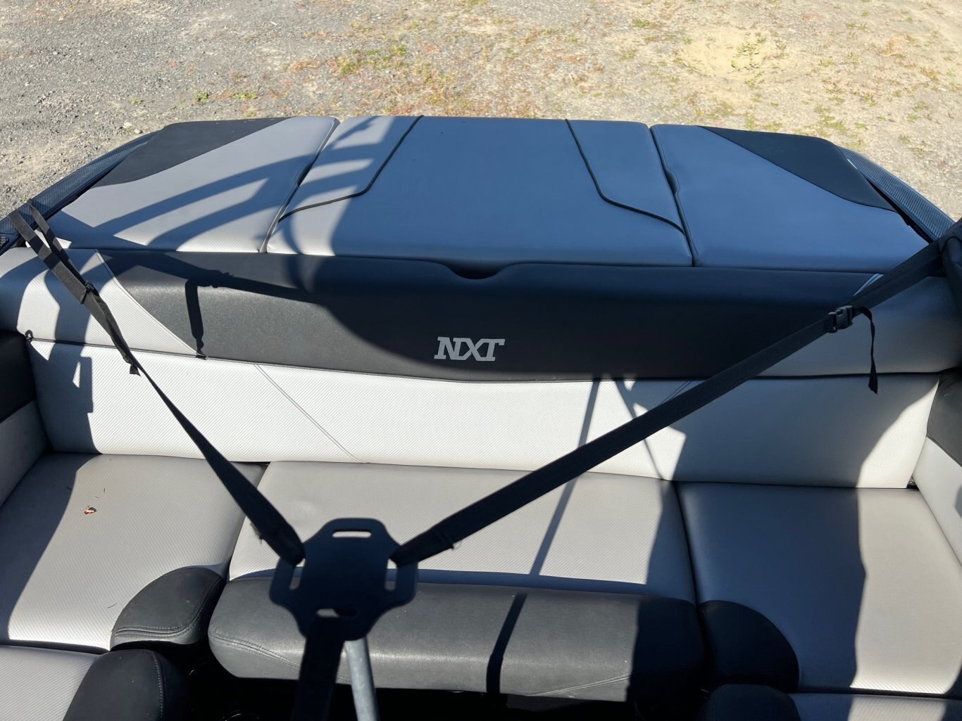 Bateau Mastercraft NXT20 2017 Noir & Gris Moteur 5.7L Ilmor avec 197h, Remorque, Complètement Équipé pour le Wakesurf!