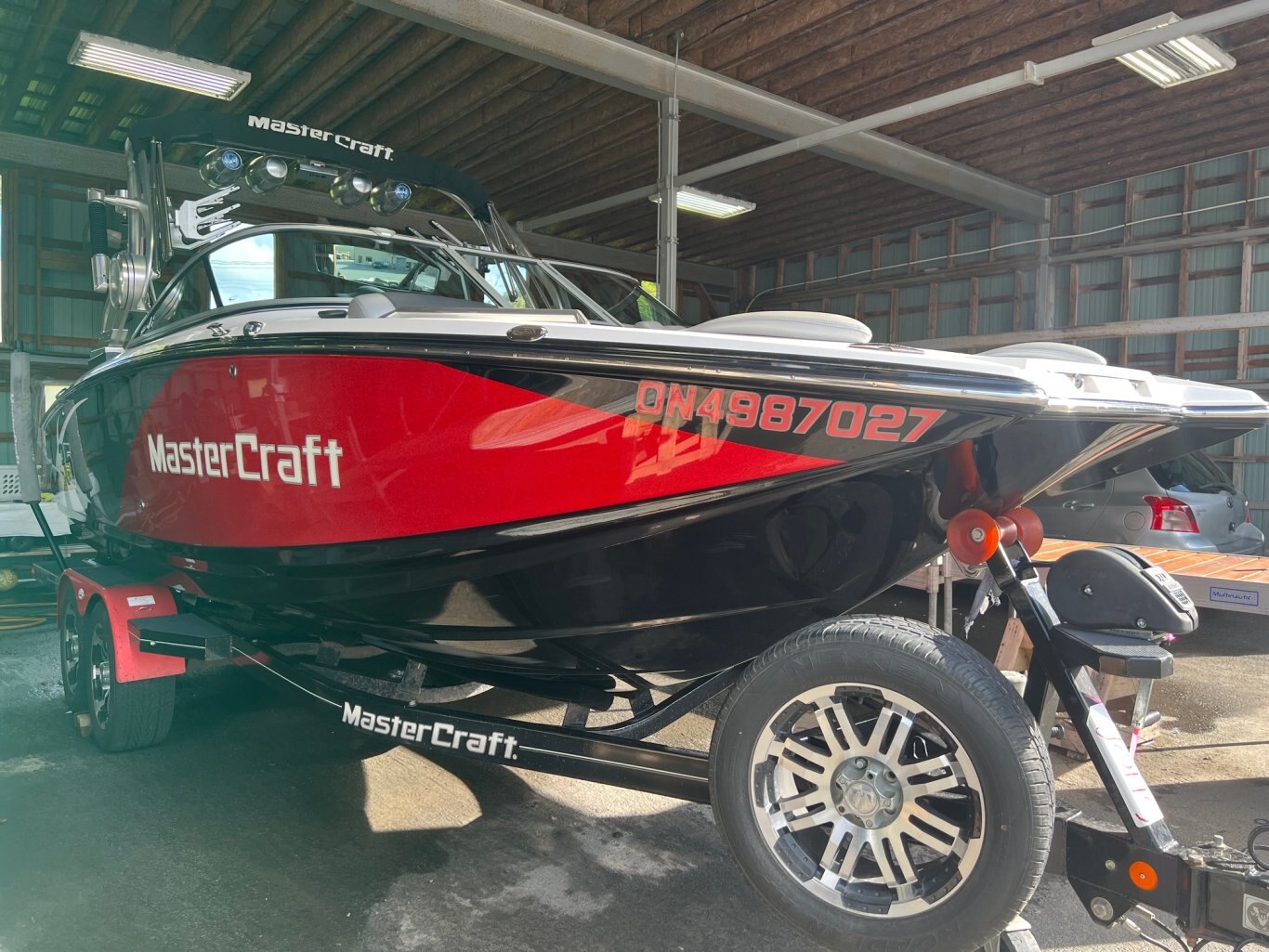 Bateau Mastercraft X35 2013 Rouge Moteur Ilmor 6.2 450heures, Surf Tabs Gen2, Remorque, Complètement Équipé!