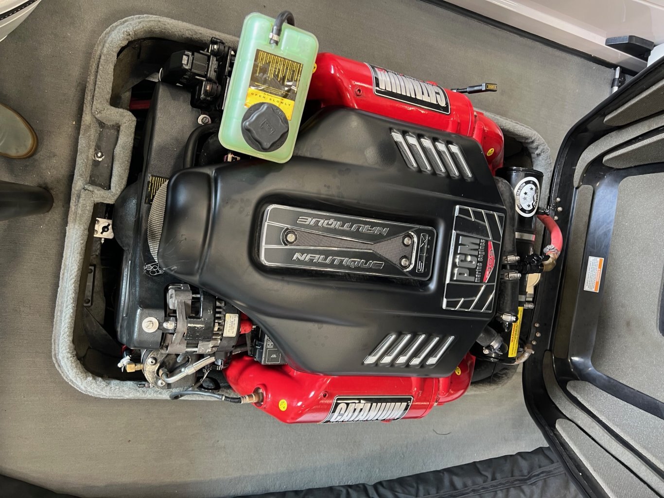 Bateau Correct Craft Ski Nautique 200 2014 Noir & Blanc avec Moteur PCM RZ409 385 heures, Remorque, Pour le Slalom !