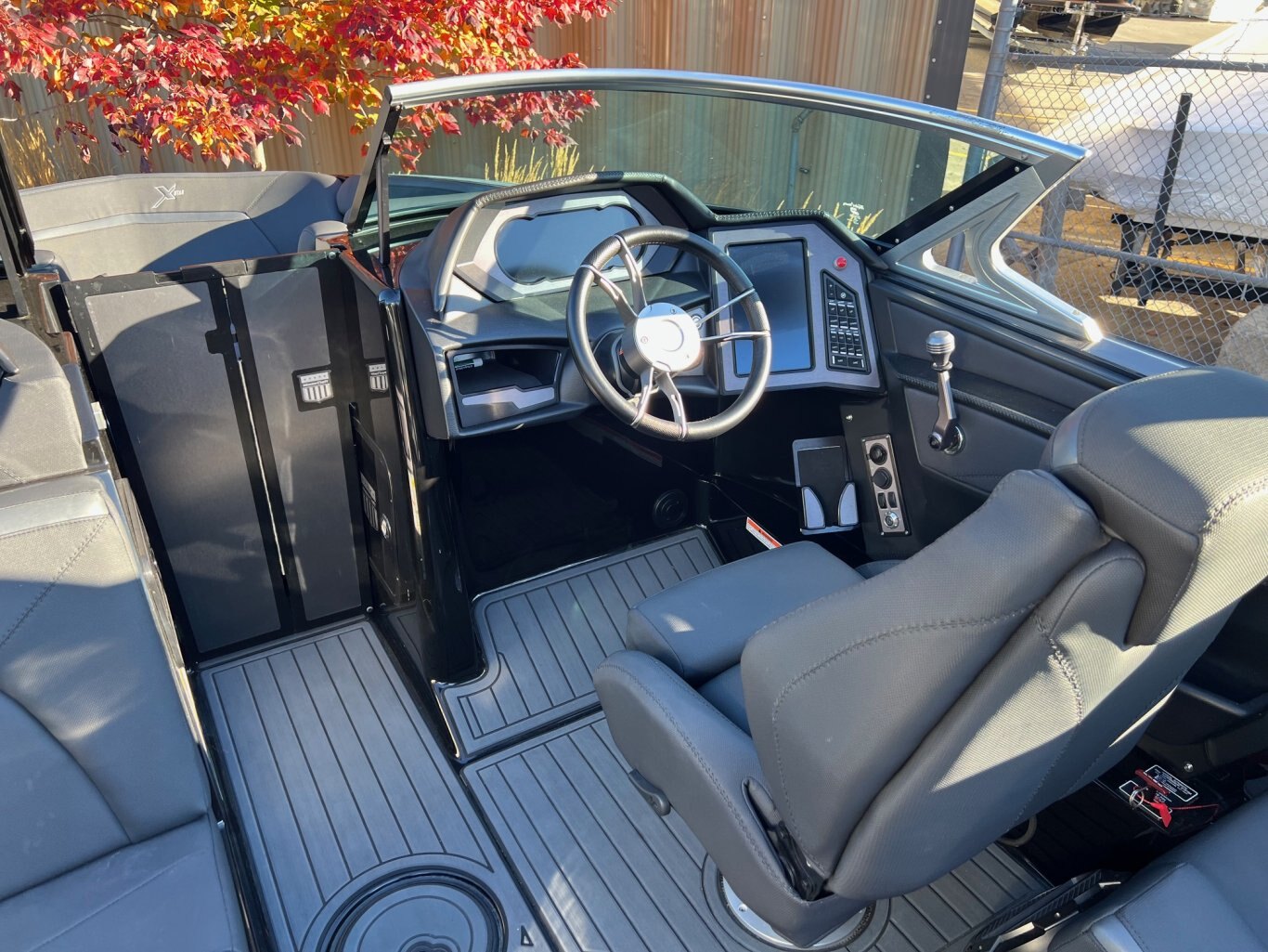 Bateau Mastercraft X Star 2018 Noir sur Noir Moteur Ilmor 6.2l 430hp 181h, Complètement Équipé pour le Wakesurf!