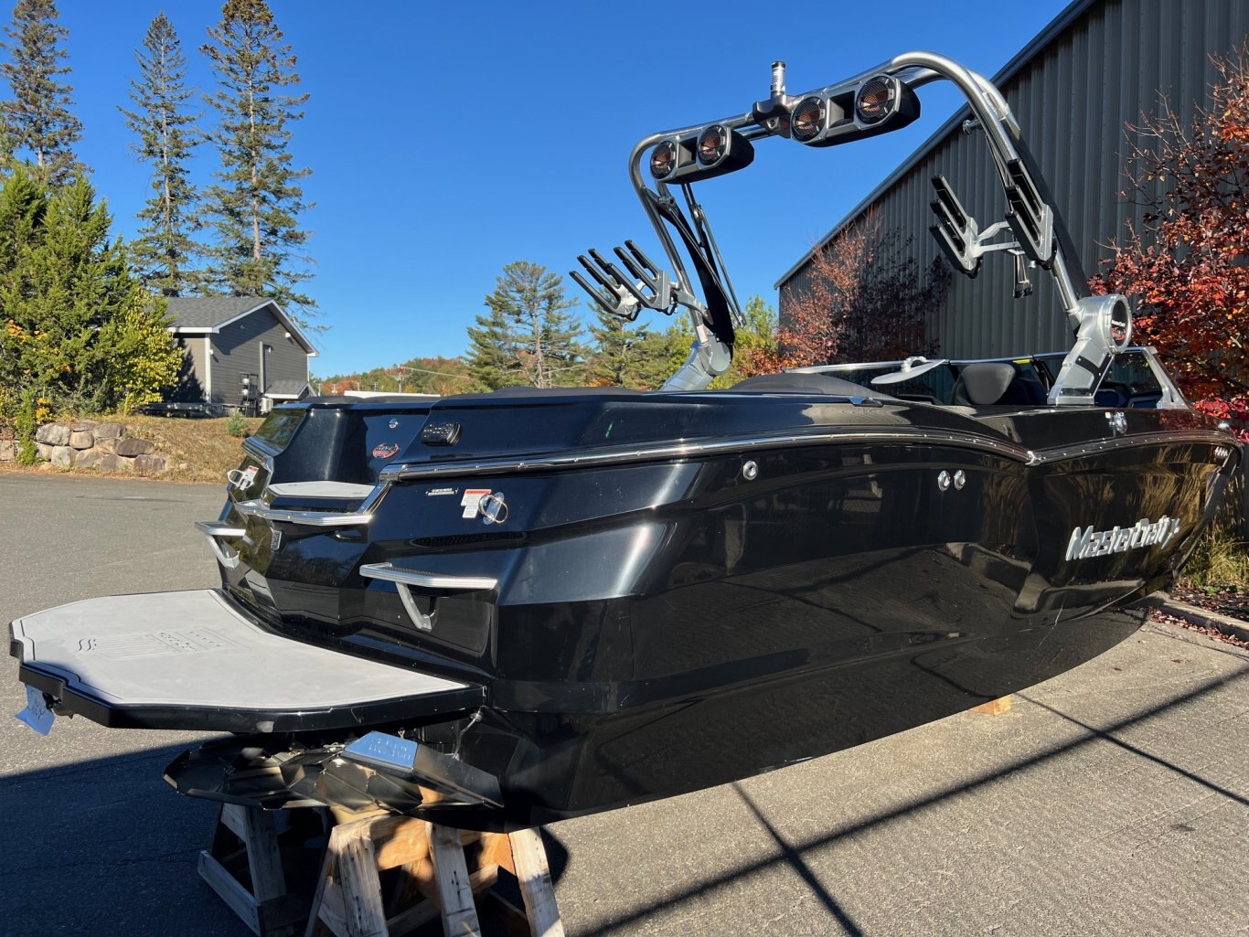 Bateau Mastercraft X Star 2018 Noir sur Noir Moteur Ilmor 6.2l 430hp 181h, Complètement Équipé pour le Wakesurf!