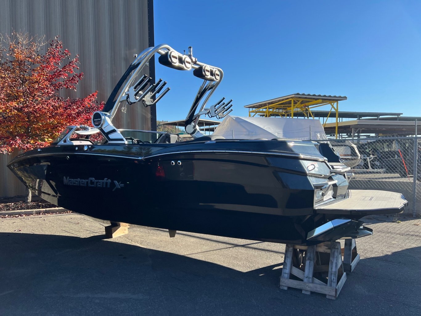 Bateau Mastercraft X Star 2018 Noir sur Noir Moteur Ilmor 6.2l 430hp 181h, Complètement Équipé pour le Wakesurf!