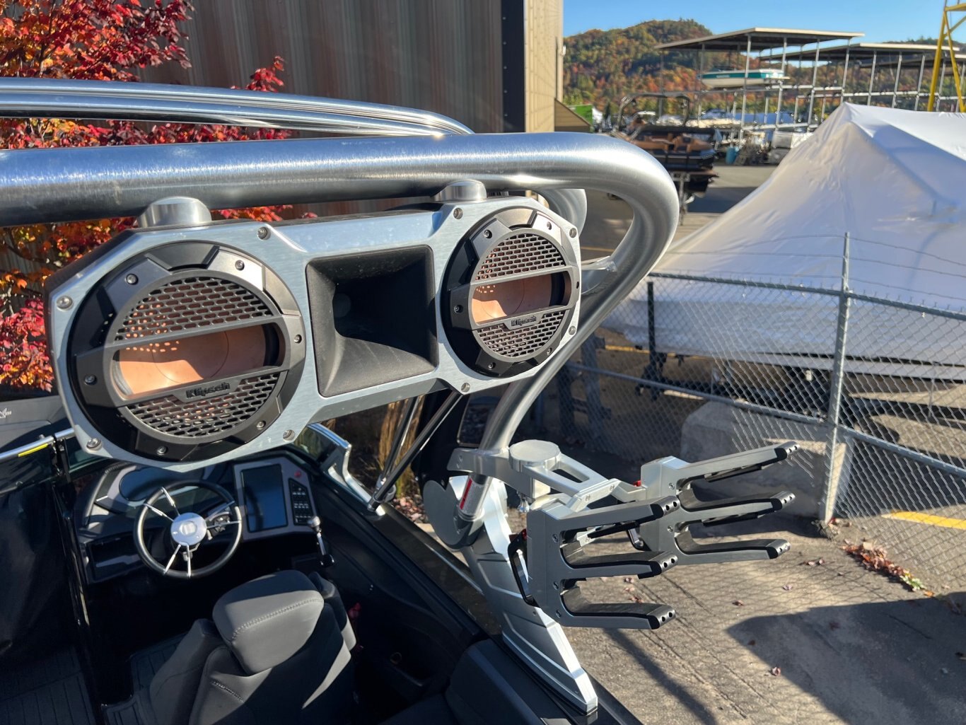 Bateau Mastercraft X Star 2018 Noir sur Noir Moteur Ilmor 6.2l 430hp 181h, Complètement Équipé pour le Wakesurf!