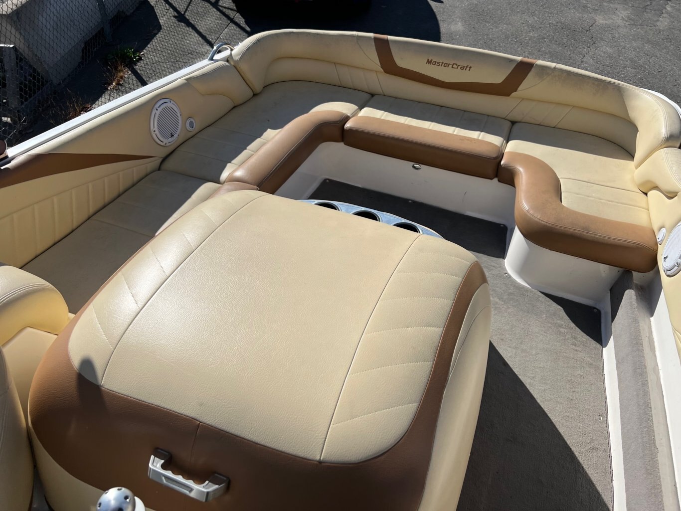 Bateau Mastercraft X14 2008 Beige Moteur 5.7l Indmar MCX 350hp 632h Modèle Hybride Multi Sports Tout Équipé!