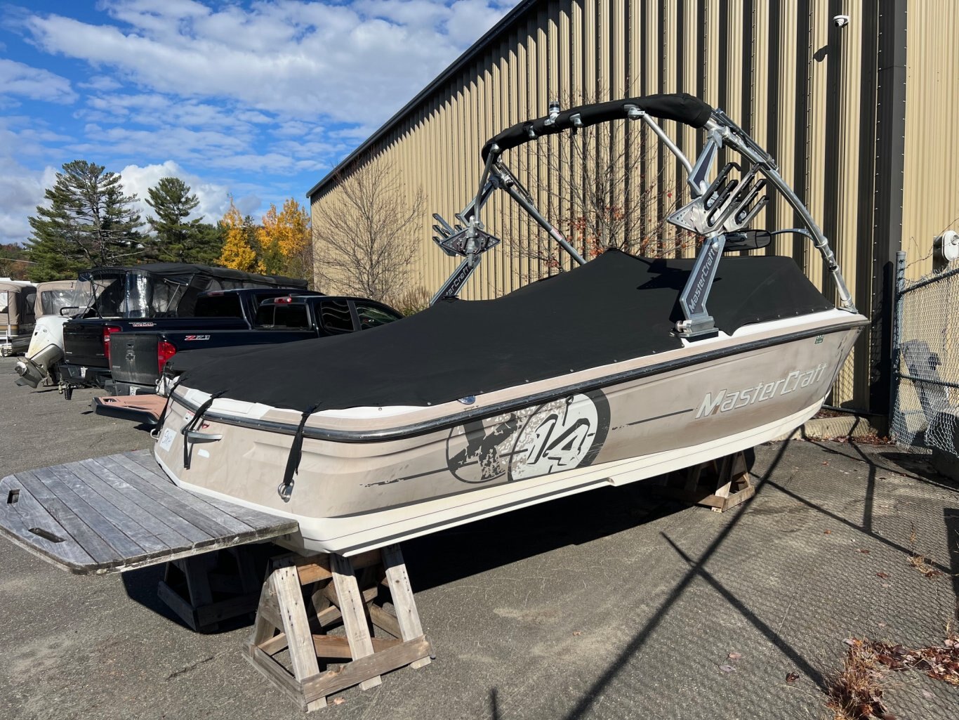 Bateau Mastercraft X14 2008 Beige Moteur 5.7l Indmar MCX 350hp 632h Modèle Hybride Multi Sports Tout Équipé!