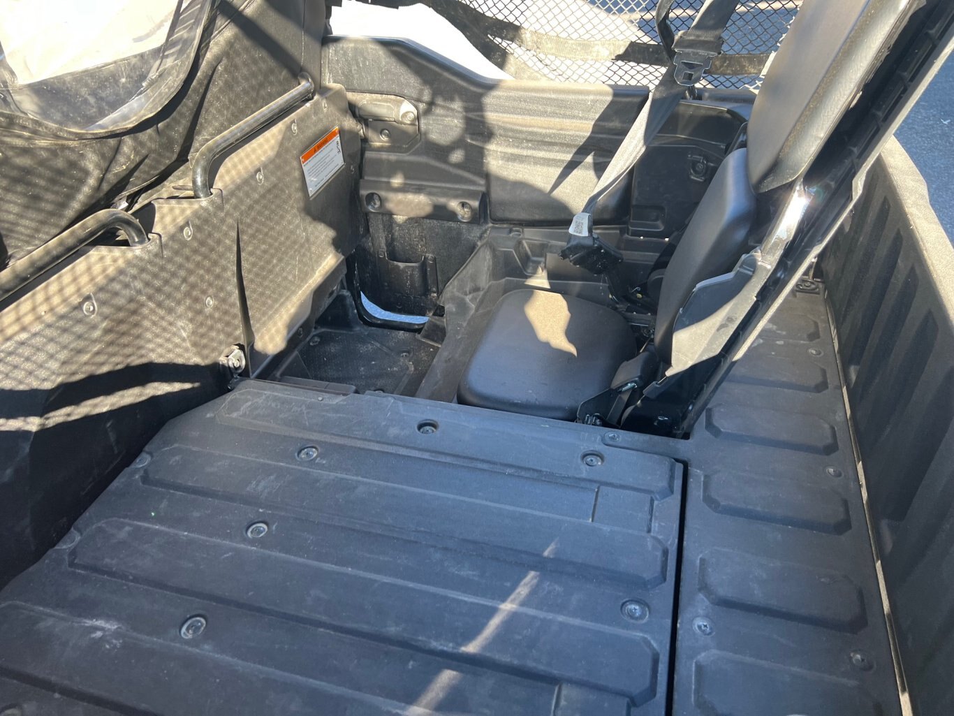 Côte à côte Honda Pioneer SXS1000 5 LTD 2021 Bronze 5 places 1000cc avec 568km & Chenilles Camso UTV 4S1 Neuves !