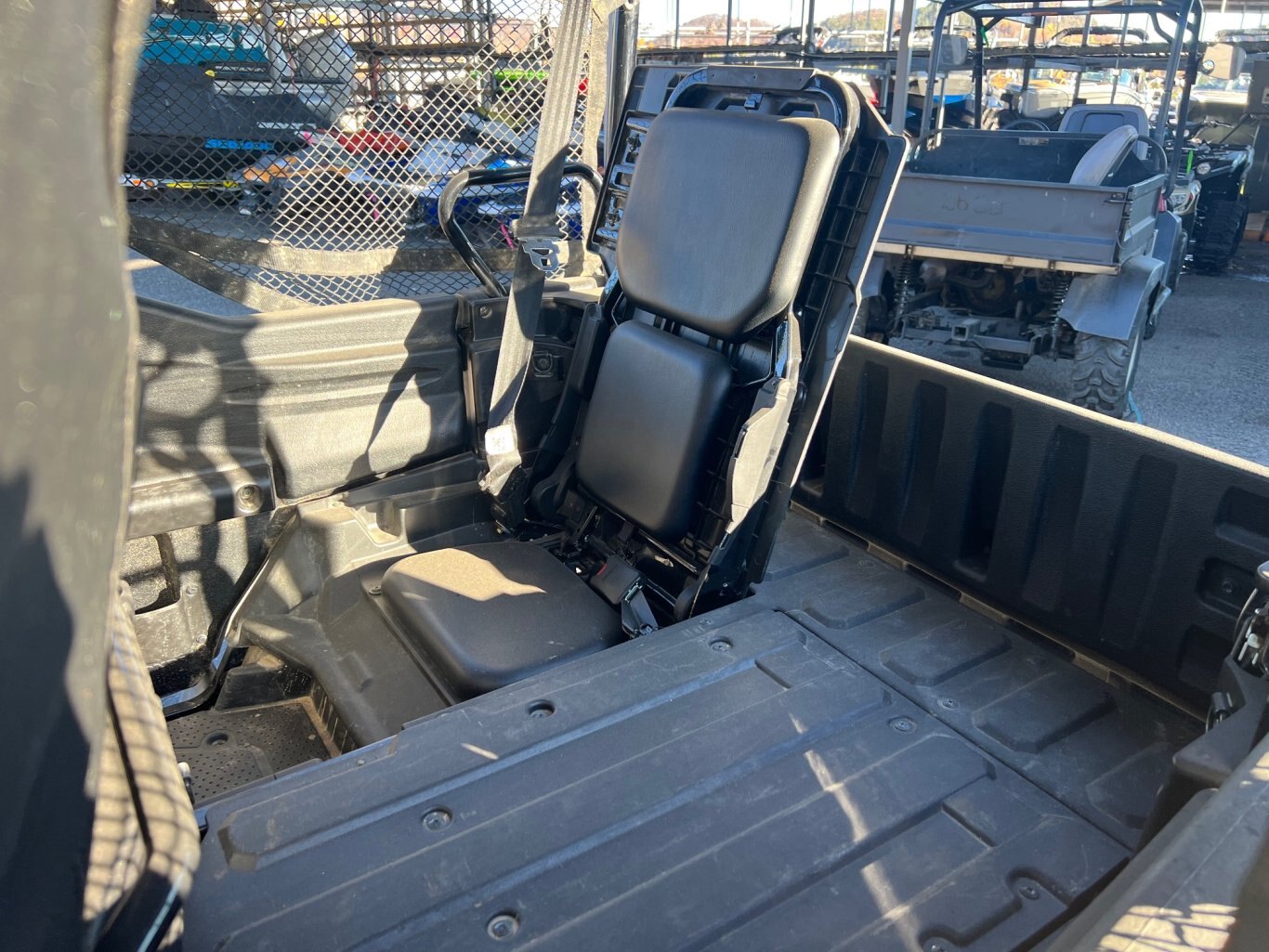 Côte à côte Honda Pioneer SXS1000 5 LTD 2021 Bronze 5 places 1000cc avec 568km & Chenilles Camso UTV 4S1 Neuves !