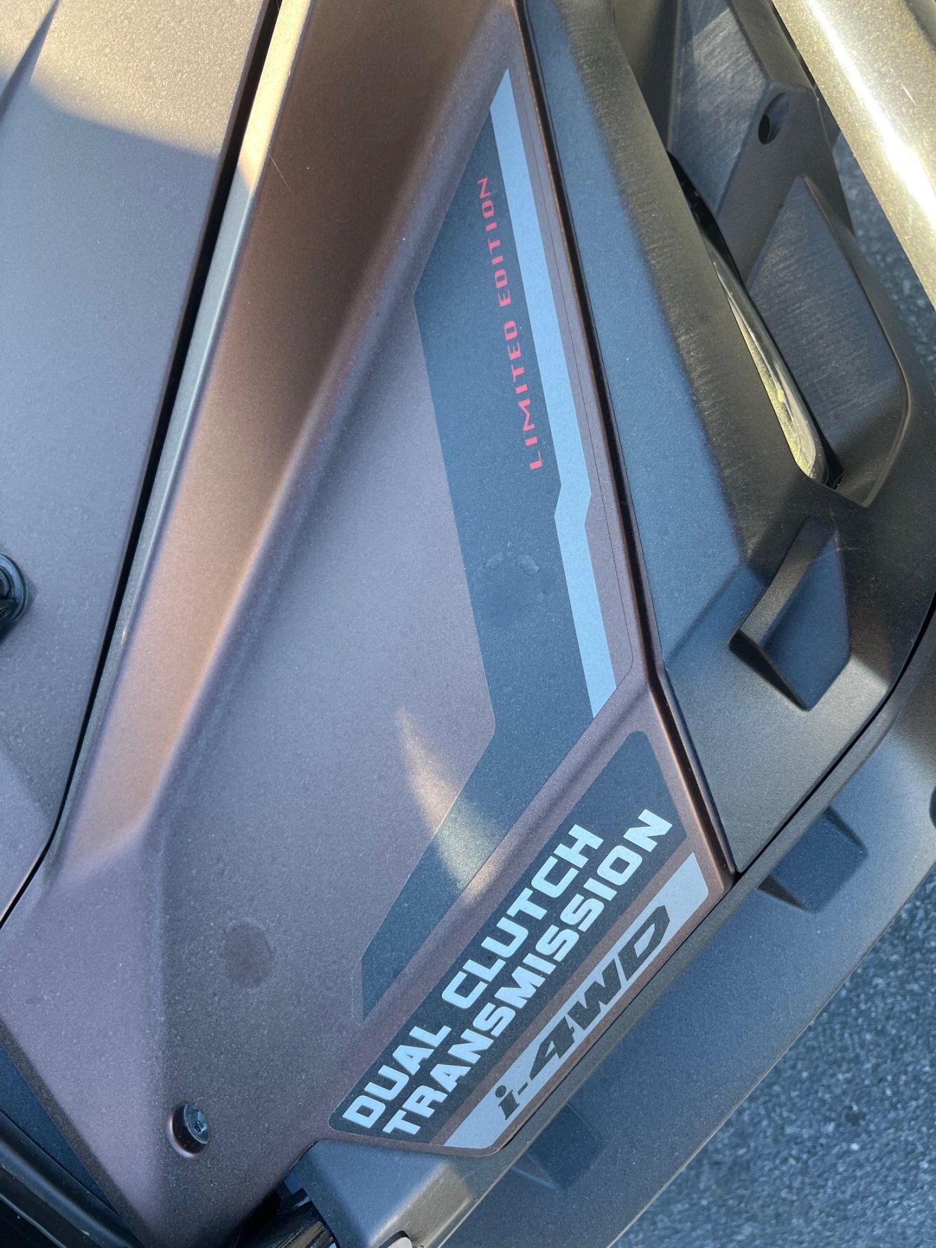 Côte à côte Honda Pioneer SXS1000 5 LTD 2021 Bronze 5 places 1000cc avec 568km & Chenilles Camso UTV 4S1 Neuves !