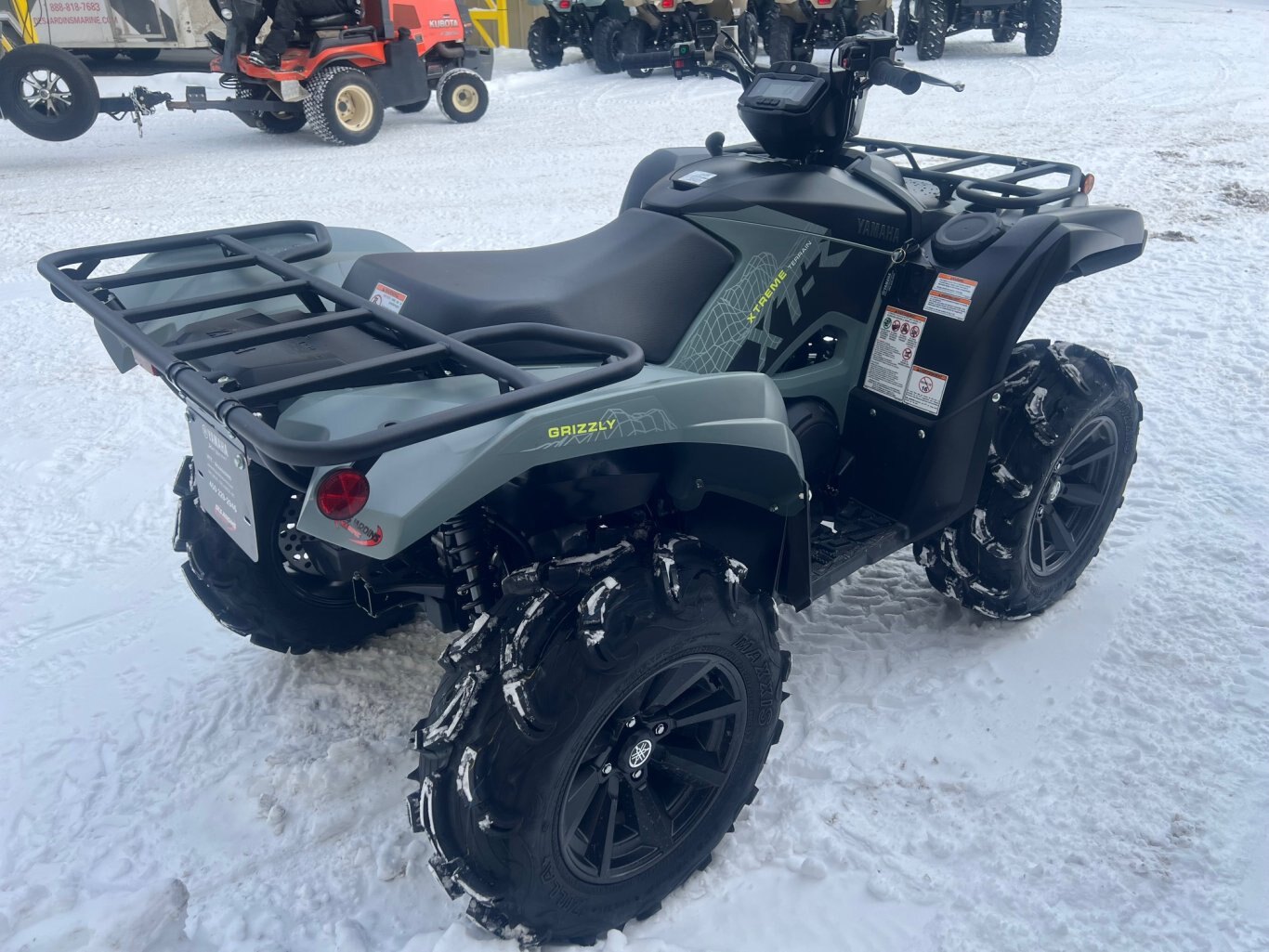 VTT Yamaha Grizzly 700 EPS XT R 2026 Gris & Noir, Winch, Mags & Pneus Agressifs, Attache Remorque Modèle Multi Usage avec Direction Assistée!