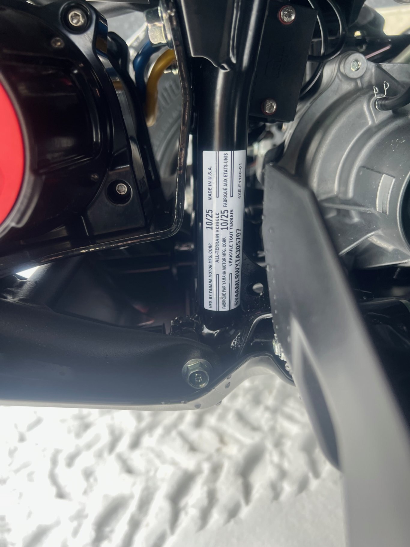 VTT Yamaha Grizzly 700 EPS XT R 2026 Gris & Noir, Winch, Mags & Pneus Agressifs, Attache Remorque Modèle Multi Usage avec Direction Assistée!