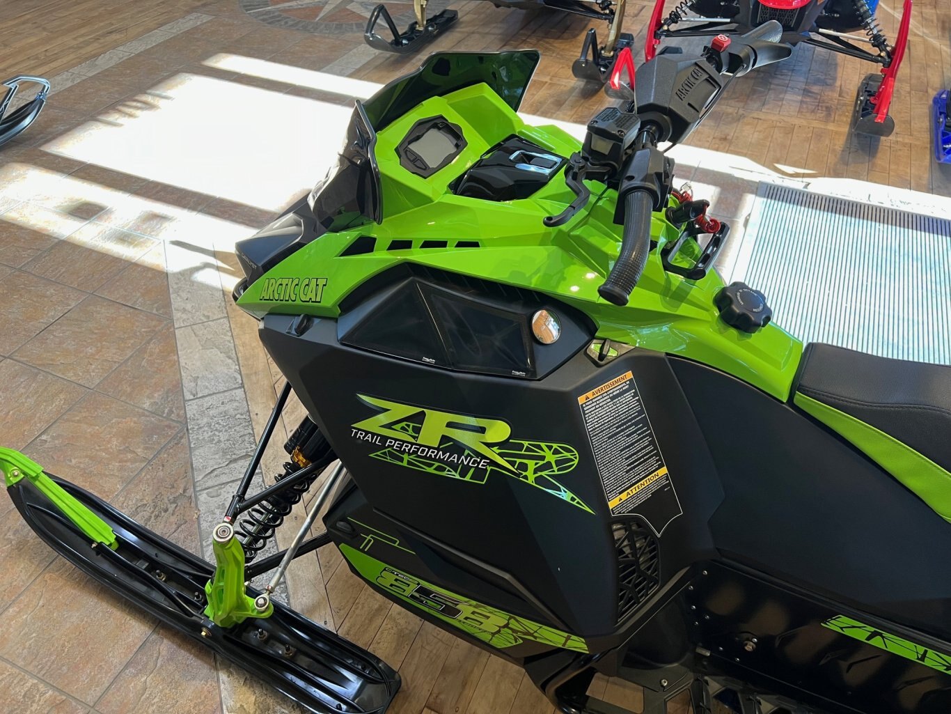 Motoneige Arctic Cat ZR 858 Sno Pro ES Catalyst Vert & Noir 2025 137cm DÉMO 2711km Faites Vite!