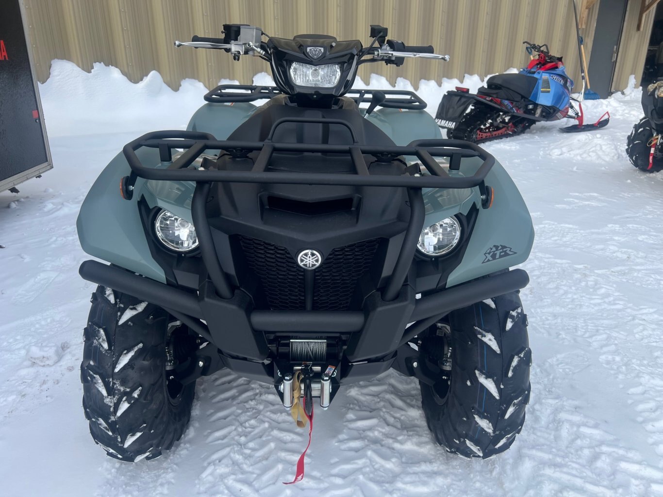VTT Yamaha Kodiak 700 EPS XT R 2026 Gris, Modèle Multi Usage avec Winch, Mags & Direction Assistée!