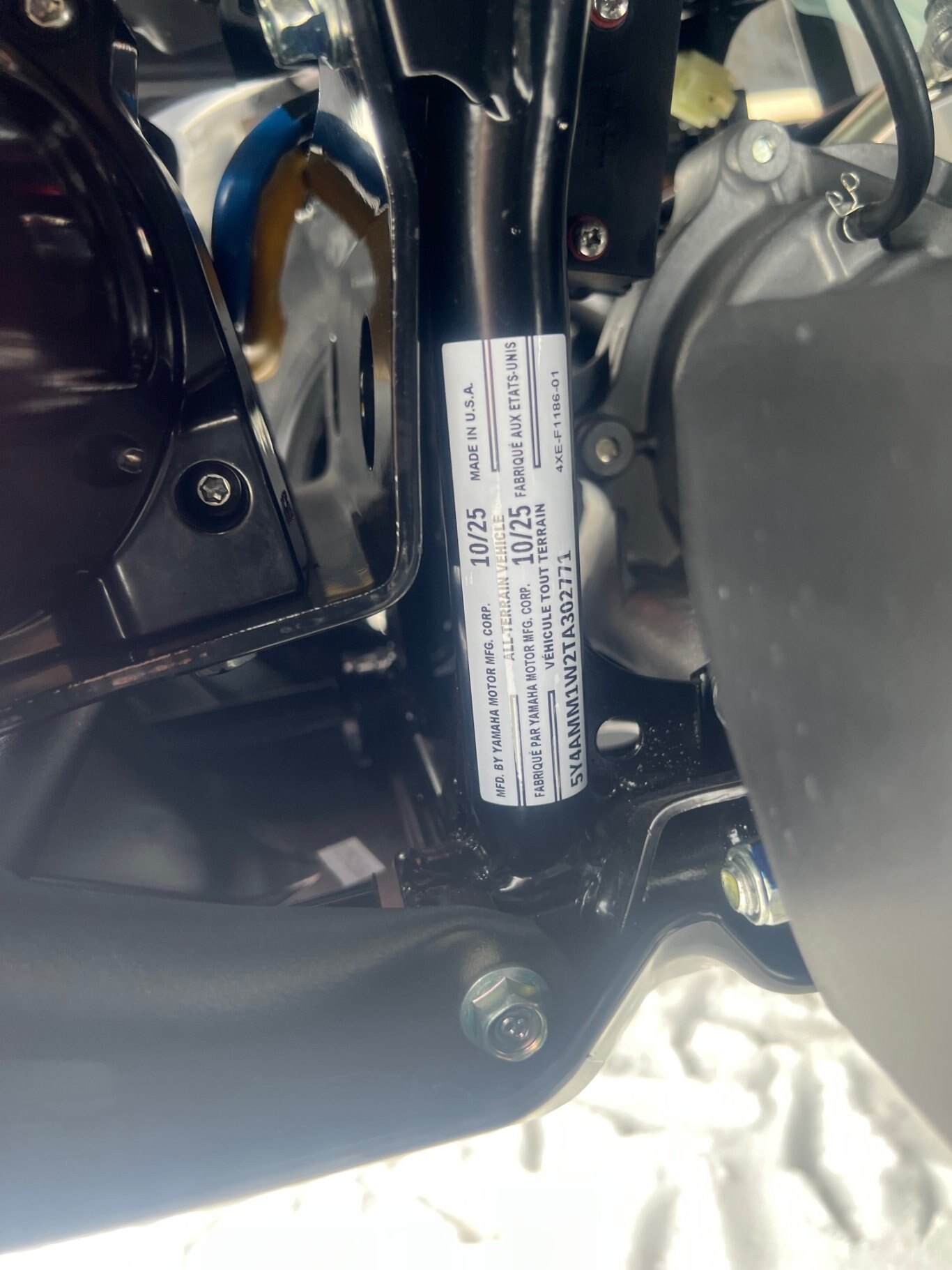 VTT Yamaha Kodiak 700 EPS XT R 2026 Gris, Modèle Multi Usage avec Winch, Mags & Direction Assistée!