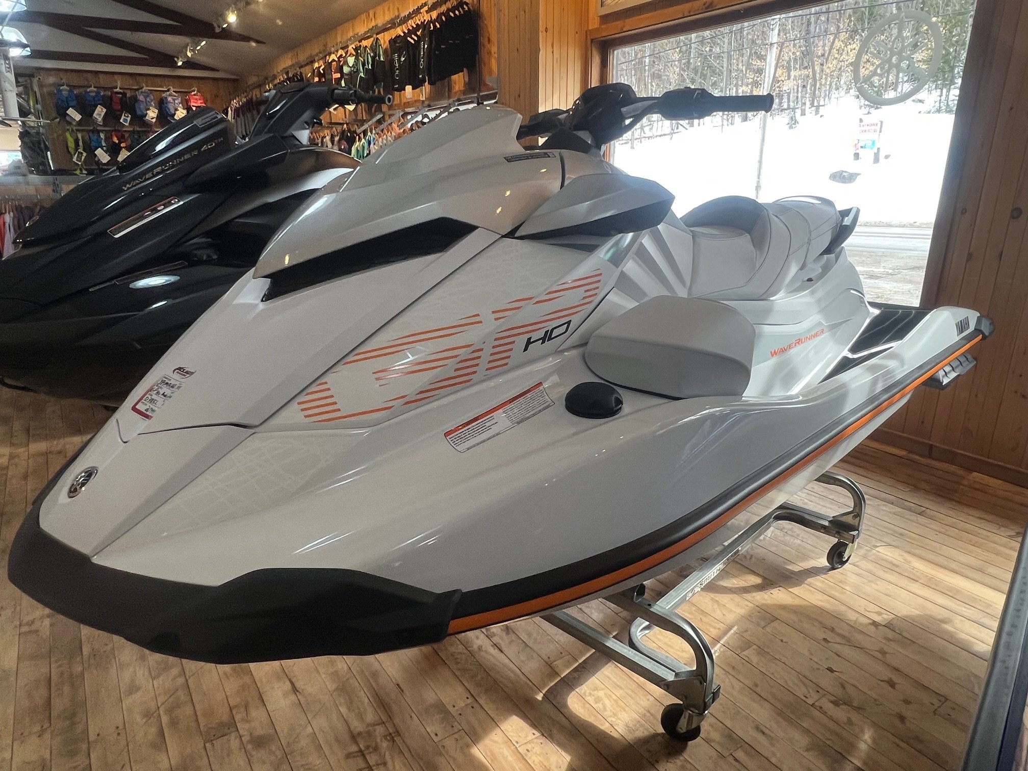 Motomarine Yamaha GP HO 2026 Blanc ou Mauve, Modèle Performance avec ou sans Système de Sons!