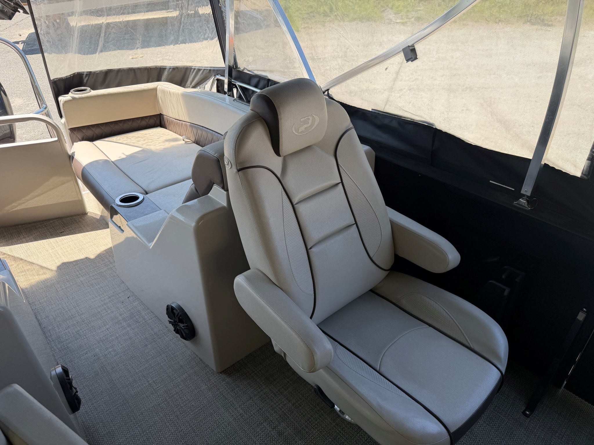 Princecraft Vogue 25XT 2017 avec moteur Mercury de 250 hp et système Active Trim