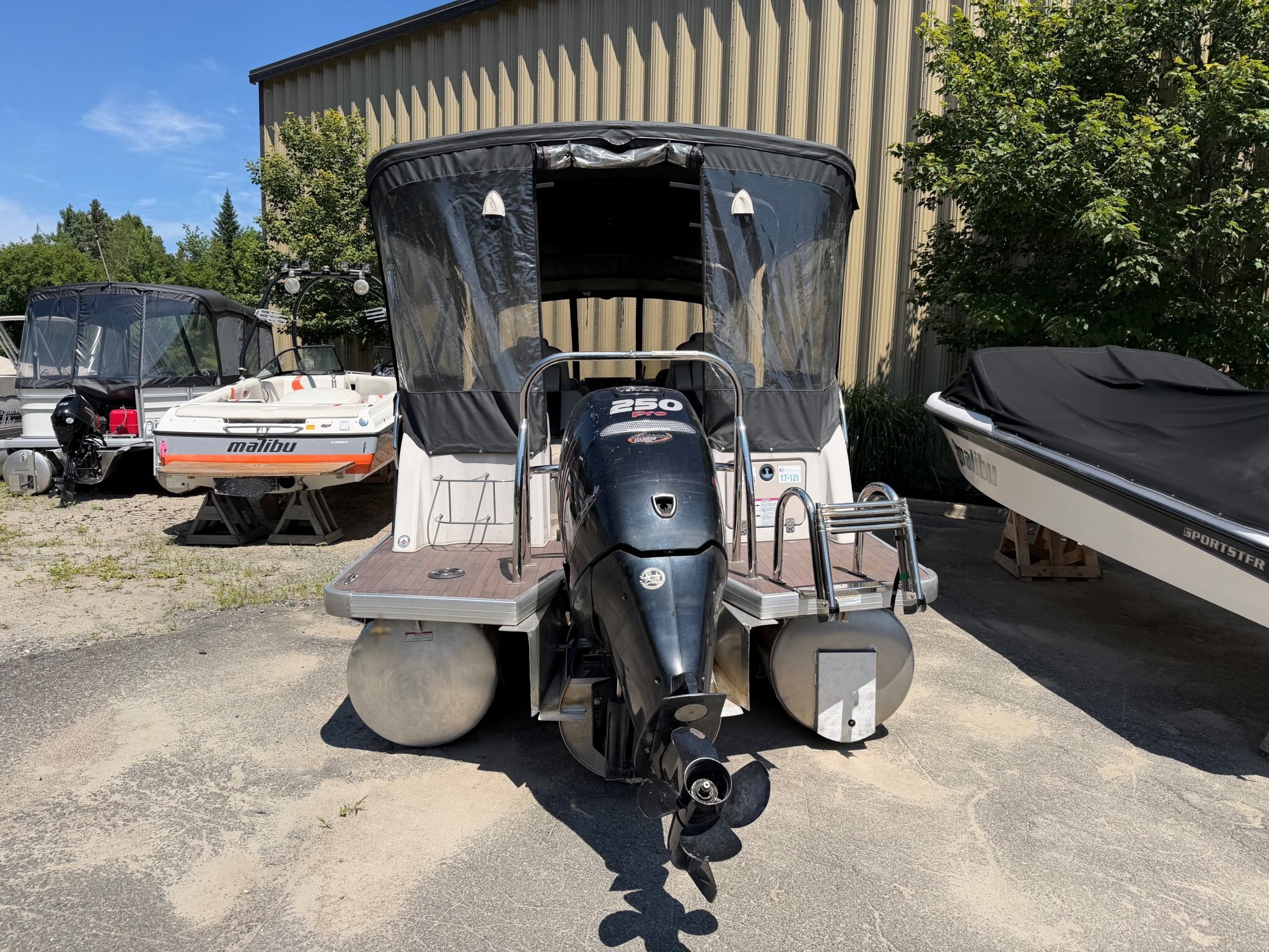 Princecraft Vogue 25XT 2017 avec moteur Mercury de 250 hp et système Active Trim