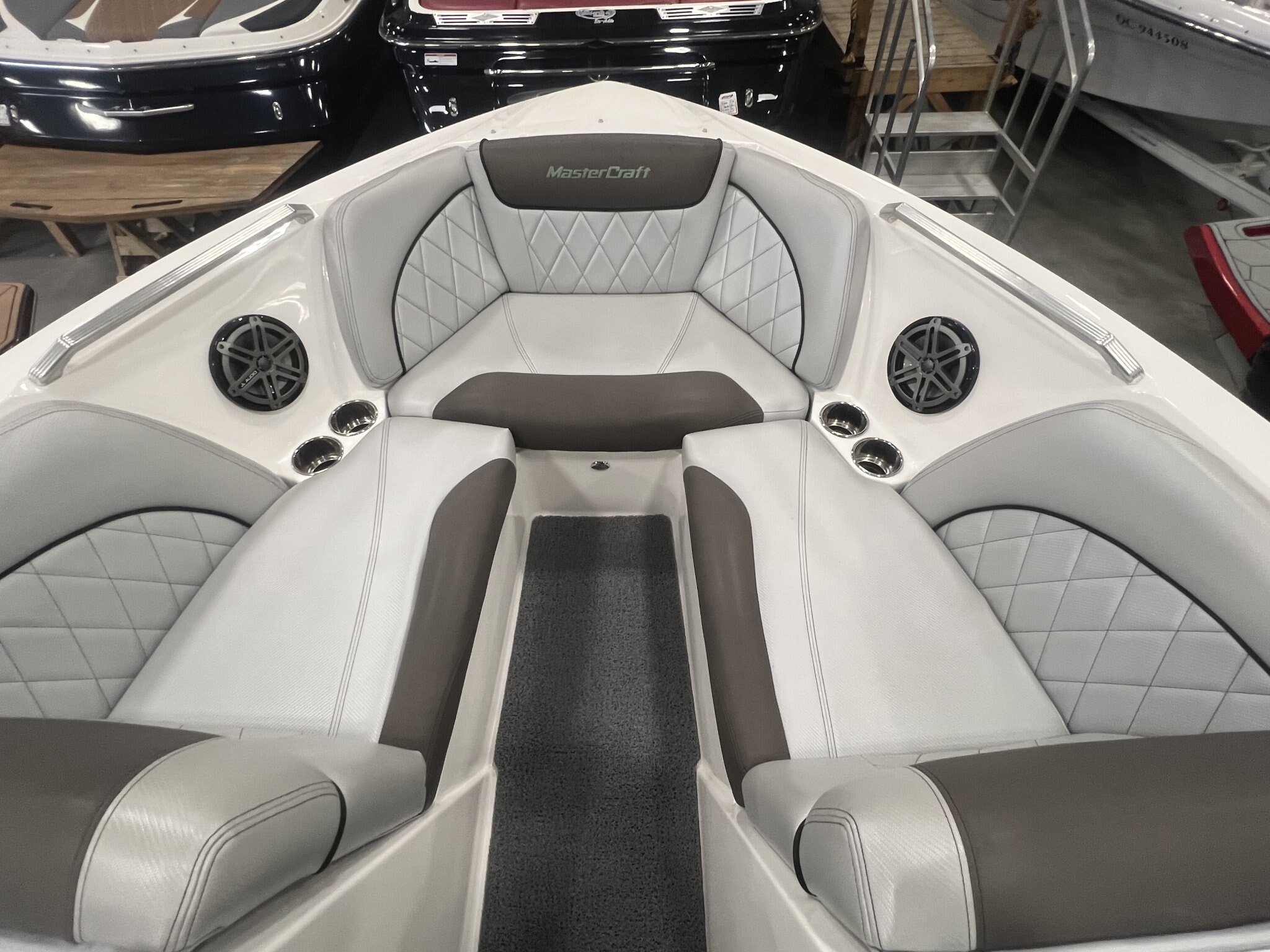 Bateau Mastercraft X30 2014 Vert & Noir, Moteur Ilmor 5.7l + 900h, Complètement Équipé pour le Wakesurf!