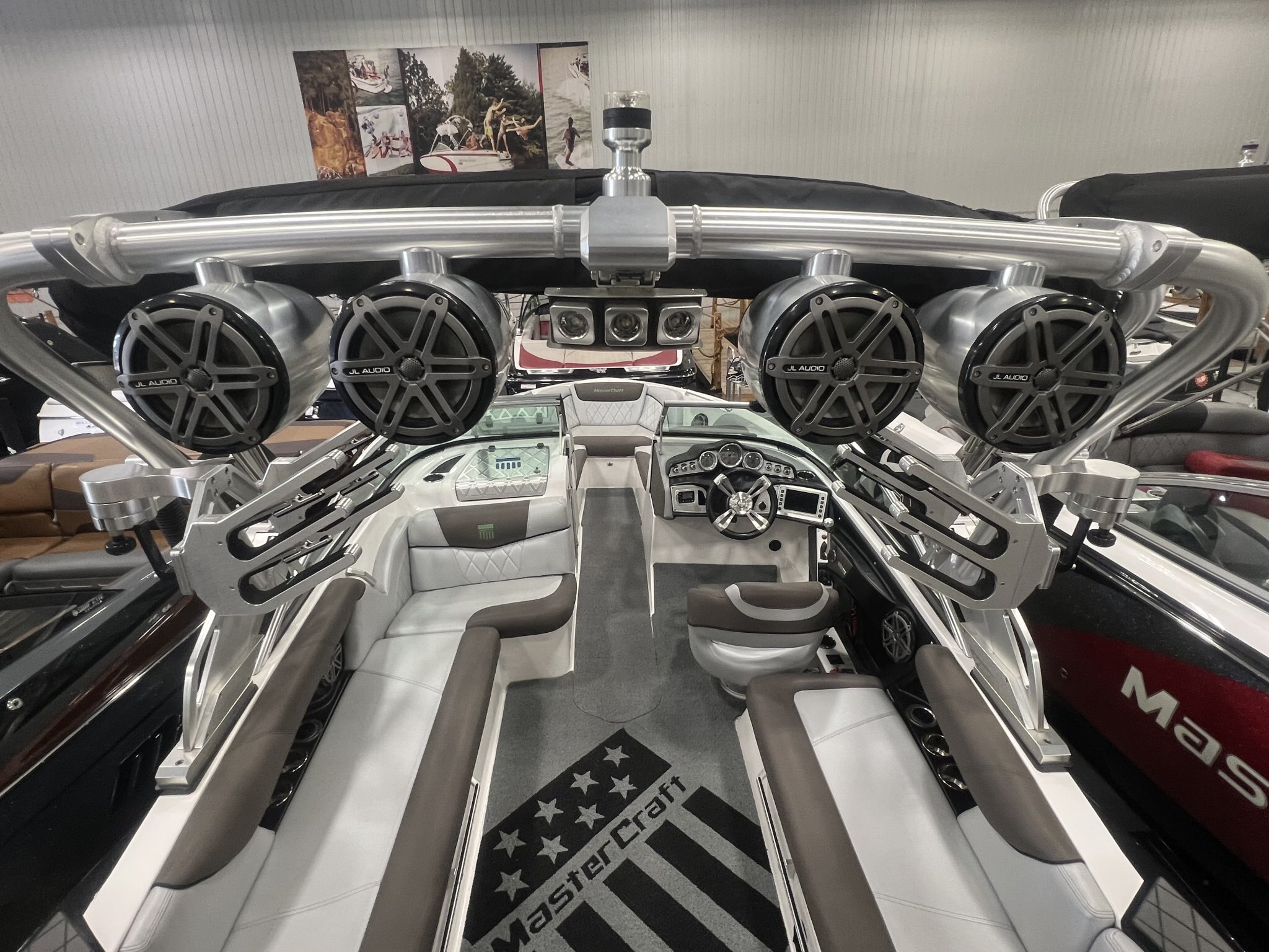 Bateau Mastercraft X30 2014 Vert & Noir, Moteur Ilmor 5.7l + 900h, Complètement Équipé pour le Wakesurf!