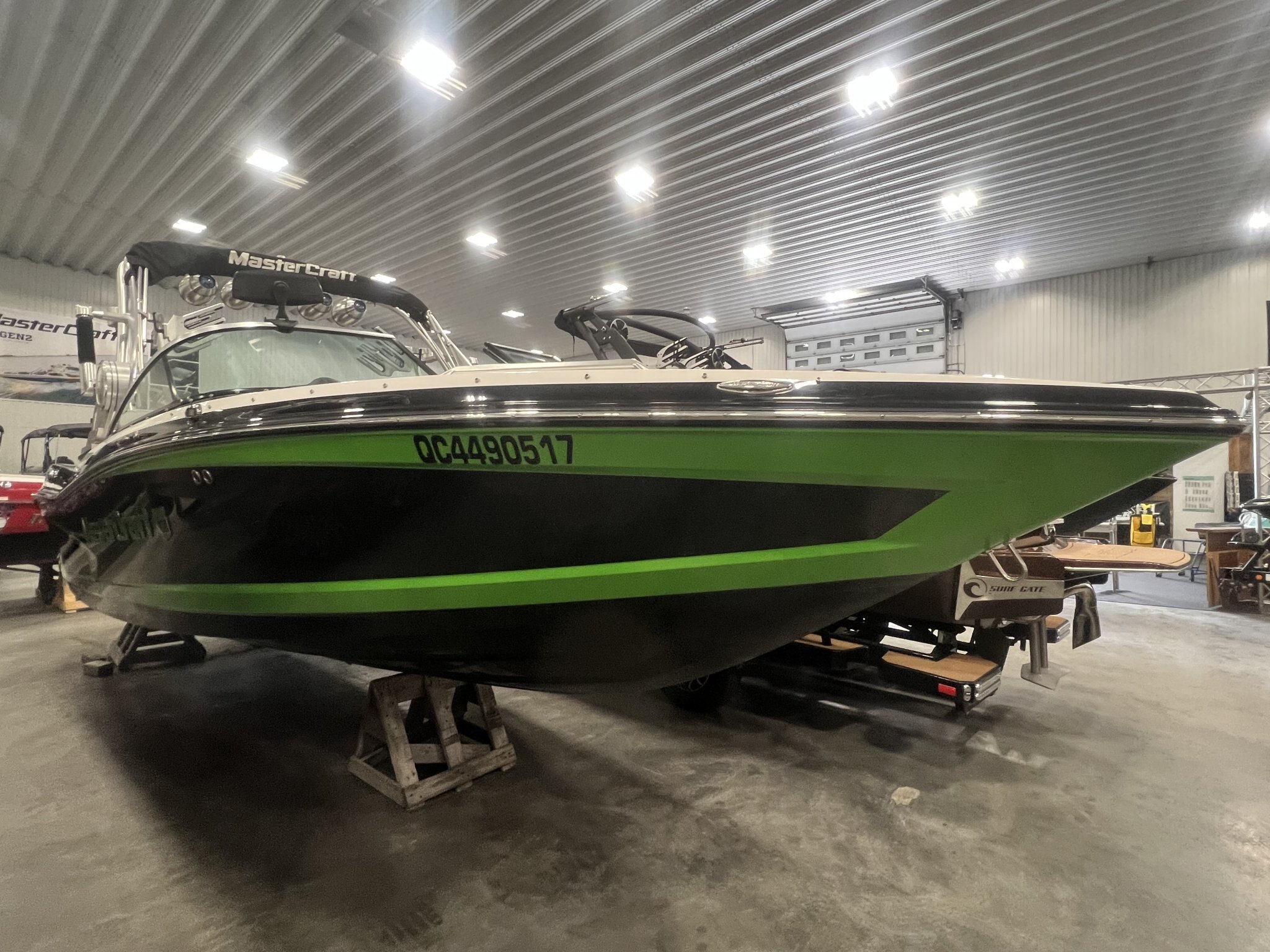 Bateau Mastercraft X30 2014 Vert & Noir, Moteur Ilmor 5.7l + 900h, Complètement Équipé pour le Wakesurf!