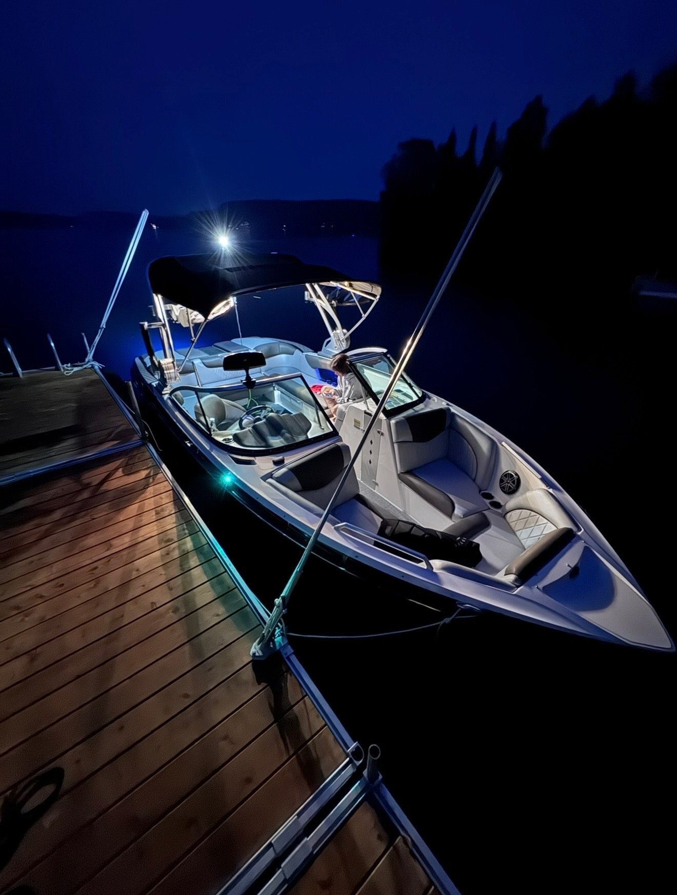 Bateau Mastercraft X30 2014 Vert & Noir, Moteur Ilmor 5.7l + 900h, Complètement Équipé pour le Wakesurf!
