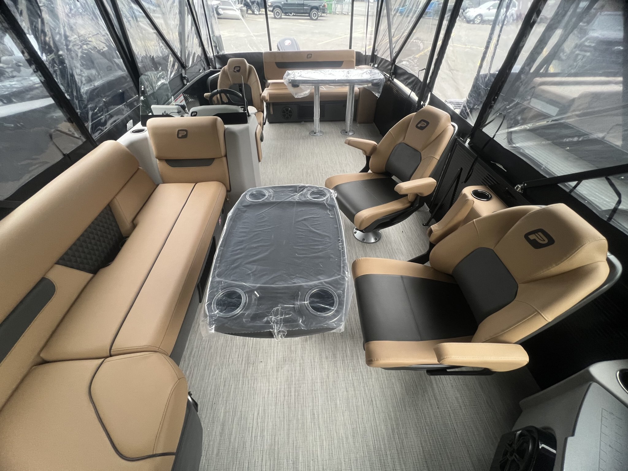 Ponton Princecraft Vectra 23RL SS Sport 2027 Noir sur Tan, Moteur Mercury 115hp Pro XS, Toit Campeur, Sonar, 2x Tables, Système de sons Kicker & +!