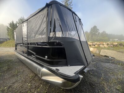 Ponton Princecraft Vectra 21L 2027 Noir Moteur Mercury 60hp, Toit Campeur, Table, Sonar, Système de sons & +!