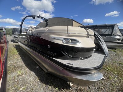 Ponton Princecraft Vogue 27XT 2022 Noir, Moteur Mercury Racing 450hp +-250h, Tour à Wake, Système de sons, Toile, Toit Campeur et +!