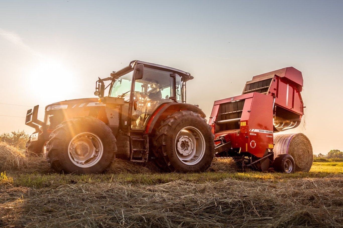 MF 1745D Round Baler