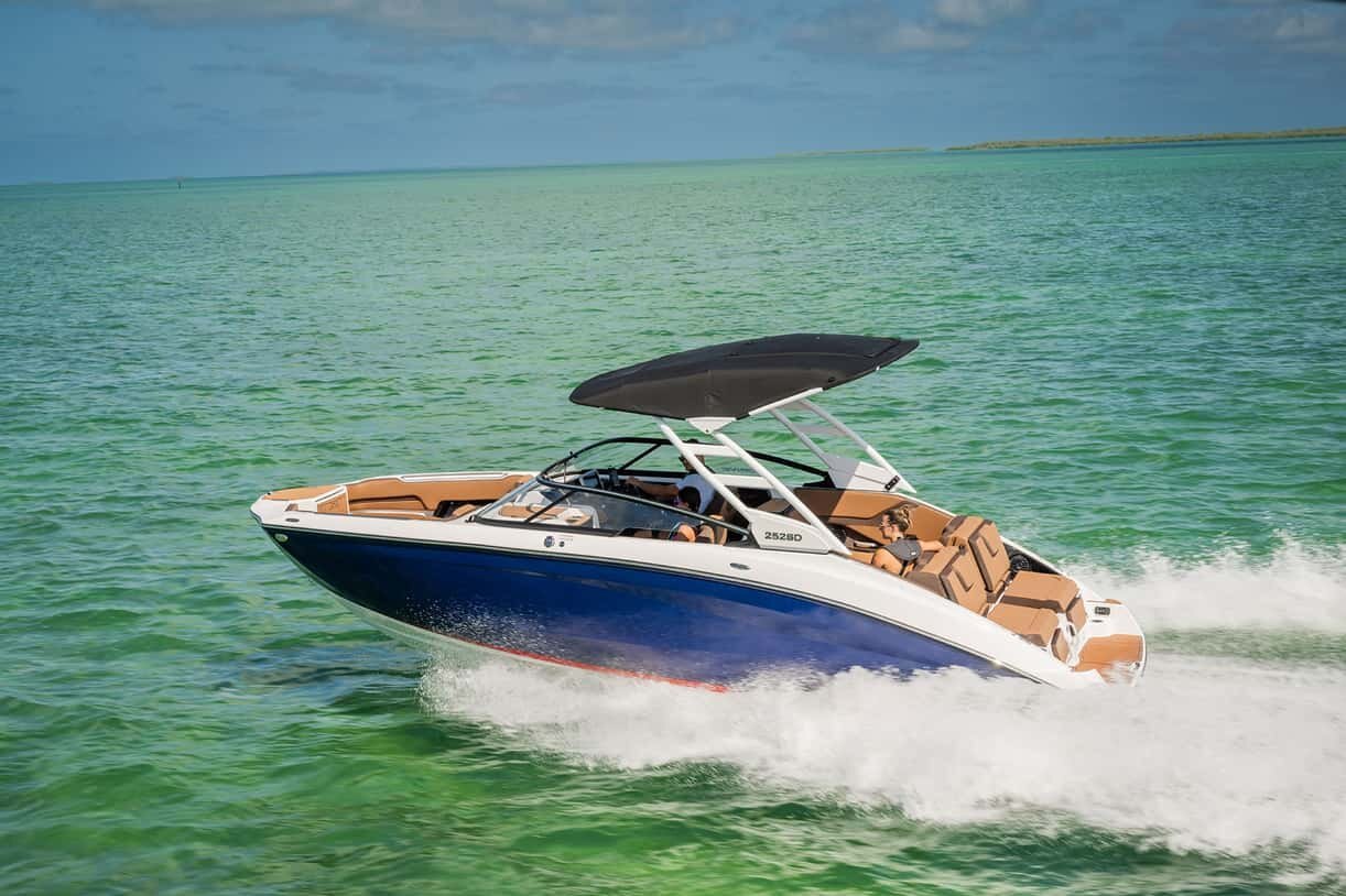 2025 Yamaha 252SD Yacht Blue