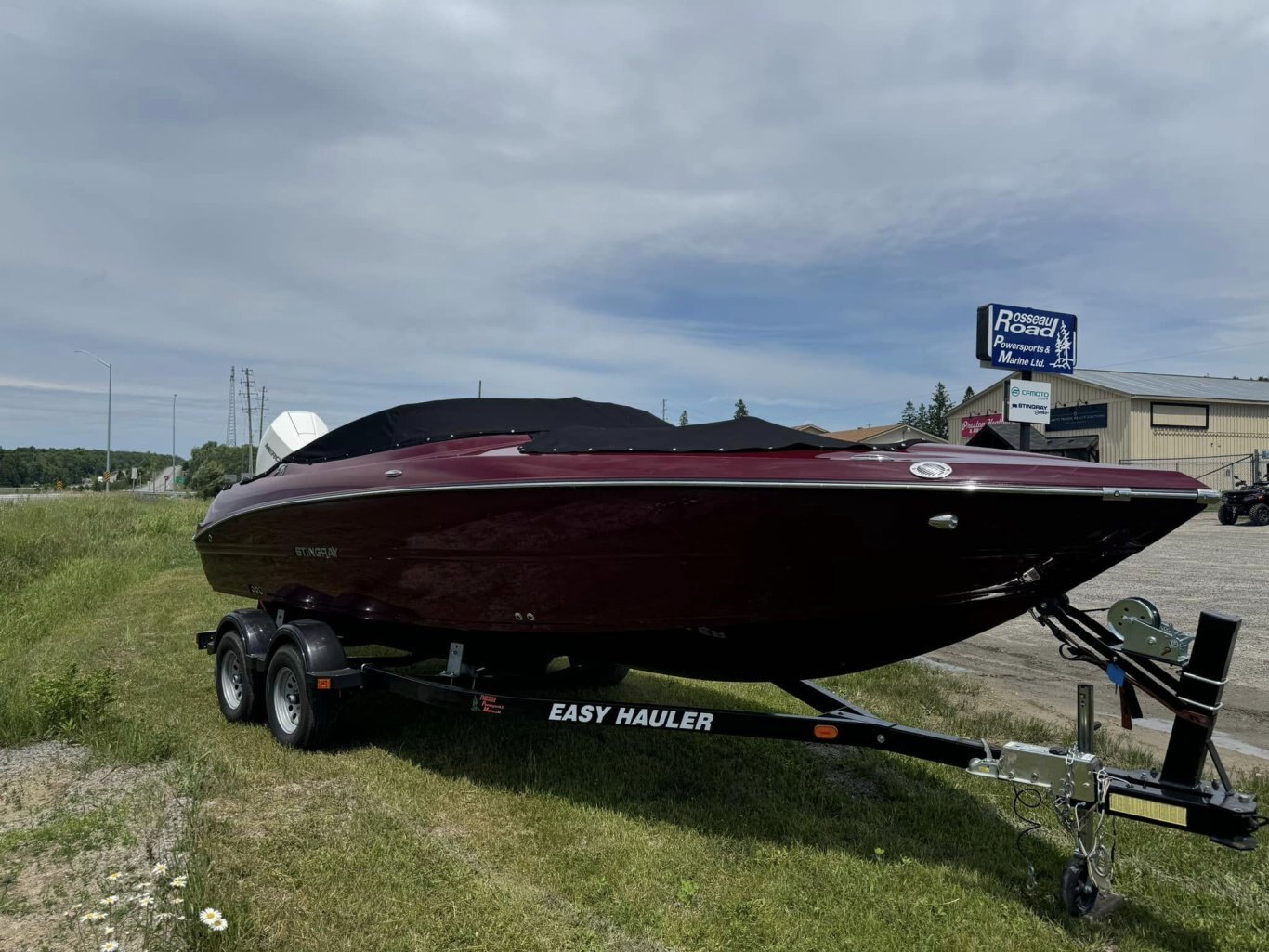 2024 STINGRAY 23 OSX Black Cherry 250 hp Verado