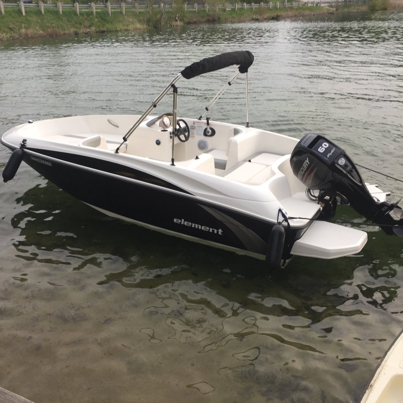 2013 Bayliner Element 16