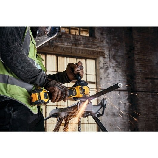 Dewalt brushless deals cordless angle grinder