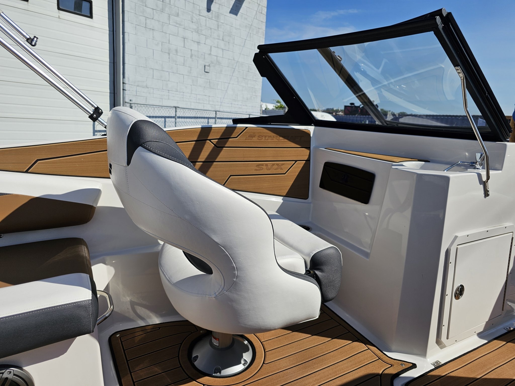 2023 Starcraft Marine SVX 210 With Mercruiser 4.5L 250HP